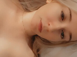 kirabee shrew fatty masturbates sex toy