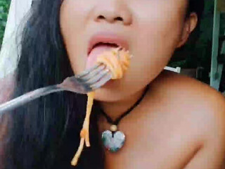 kamallababe Sultry brunette