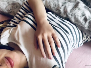 imevesweet sexy women are naughty with sex toys