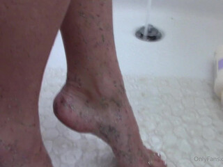 codilake cute wench pulls vagina with phallus