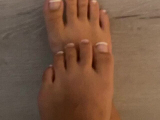 codilake fucks herself with different sized dicks