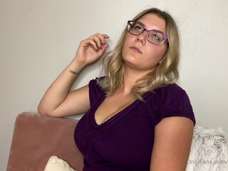 chelseawilde handjob and play with sex toys