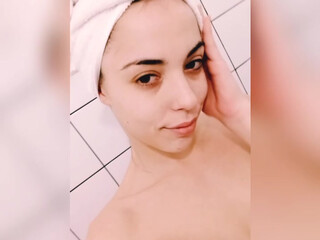 anastasiabrokelyn luxurious slut gently pulls sisyandry