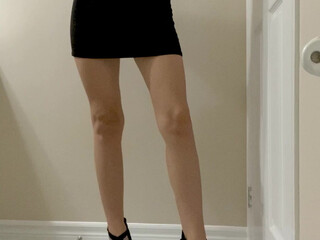 advaa stunning babe banging her vagina deeply