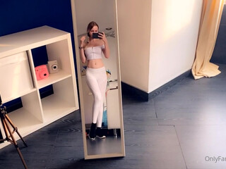 Sia Siberia sexy ass bitches