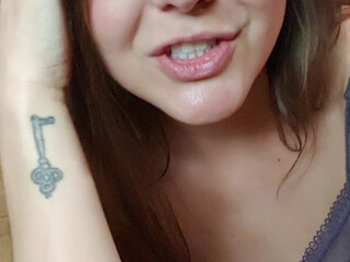 sadieholmes blue eyed boobs caresses