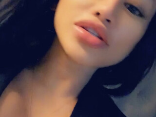 cjmiles onlyfans mature skin fucks itself with a phallus