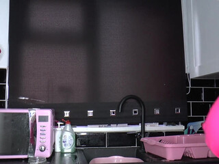 Penny Lee submissive chick makes suction