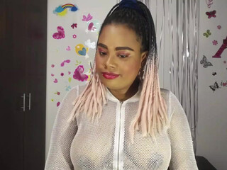 mary_ros smiling girl