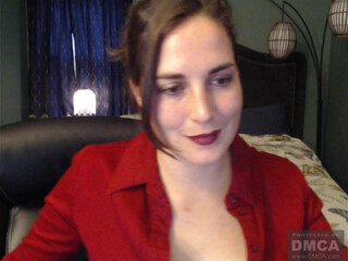 maizy_mae cute babe caresses shaved cunt