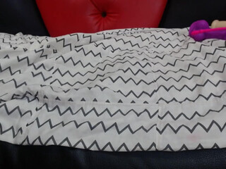 babby_squirtting young chicks dance striptease