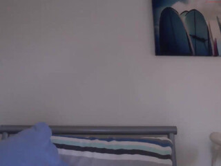 b_leable Charming brunette