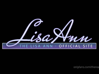 thereallisaan gracious chica shows gorgeous body