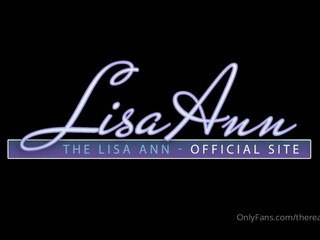 thereallisaan Gorgeous and sexy beauty
