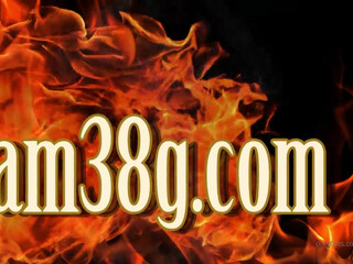 sam38 graceful female seduces with juicy tits