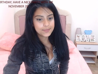 mia_hottie_ hot aunt fucks juicy anus