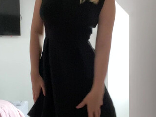 laurenelizabeth slim blonde beauty poses in underwear