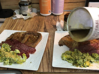 iamhelenapric not jerking off without the presence of a girlfriend