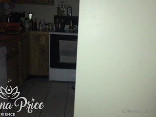 iamhelenapric busty bitch cums