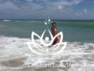 iamhelenapric pretty lady puts on juicy vagina