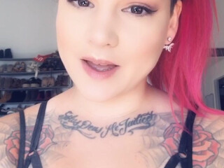 ashleyfancyfetish_ naked bitch