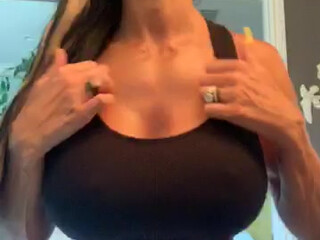 xxxjewelsjad passionate swimming