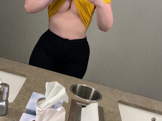 theemilylynne Black-haired confused