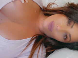 siennablack20-18-01-2020-19.27.6725-I obstinate mare fingers jerking her pussy