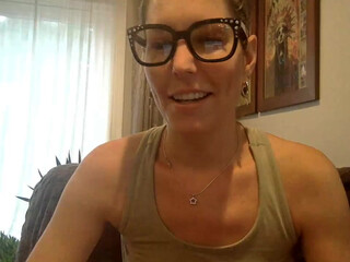 glassesmakemesmart shy mummy twirling elastic ass
