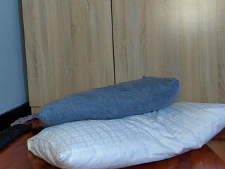 bigtroublelittlechina cute milf fucks shaved cunt