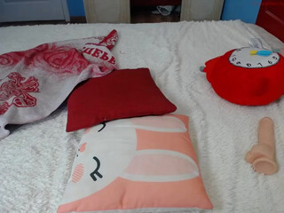 arinamir crazy courtesan jumps on sex toy