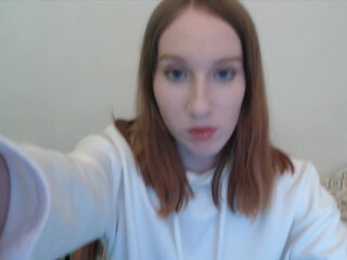 marshmallow_sage beautiful chick jerks off her cunt