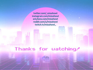 misshowl showing her butt