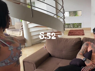 unacakez naughty pussy jerks off juicy pussy