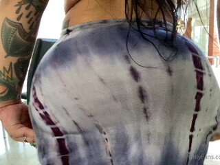 unacakez hot slut fingering himself