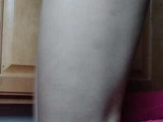 toriann expressive swell performs crazy dance