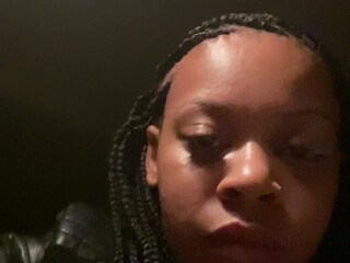 toriann the charming slut fucks her pussy with a phallus