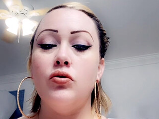 bunnydelacruz69 hot beast sticks fingers in wet holes