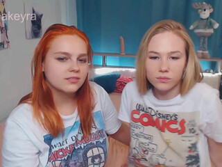 bekadravt mature masturbates in front of webcam