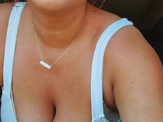 annabellerogers find her masturbating