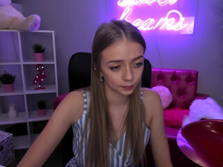 pollyka chaturbate luxurious bitch furiously shaved shaved cunt