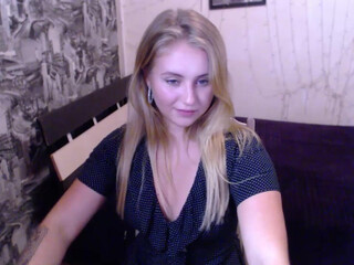 lillian_henry chaturbate graceful blonde passionately masturbating cunt