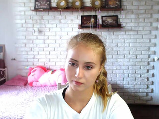lillian_henry chaturbate Blonde hottie