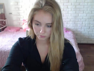 lillian_henry chaturbate cute young lady shows big tits