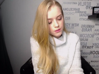 cindyloou chaturbate adorable chick gets pussy fucked