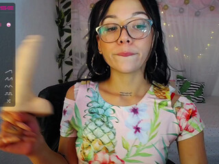 allie_james chaturbate blonde nymph seduces with slut tits