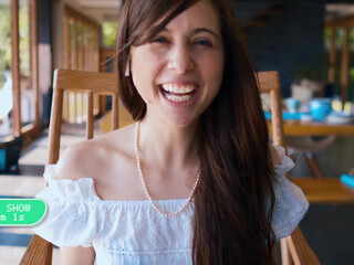 newchloe18 chaturbate shakes while husband is not at home