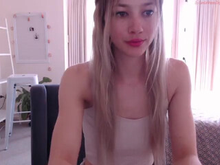 missalice_94 myfreecams Cute asian