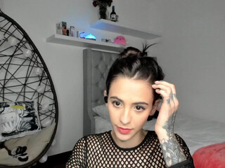 gia_baker chaturbate Dark haired girl