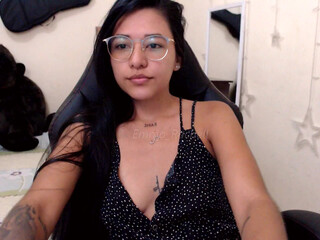 emma_rachell chaturbate radiant takes off her panties